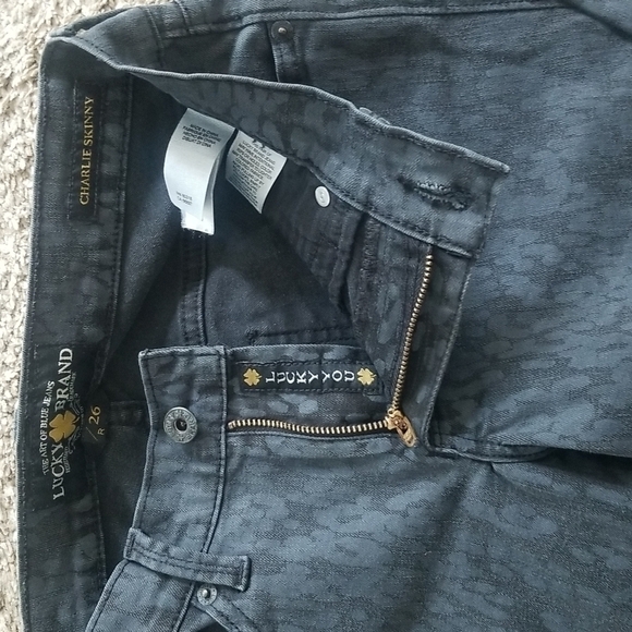 Lucky Brand Charlie Skinny Leopard Jeans - Picture 9 of 13